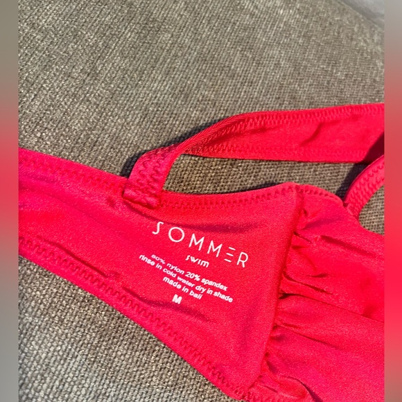 Sommer Swim SORIYA MAGENTA - BALCONETTE BIKINI TOP size M - Picture 2 of 4